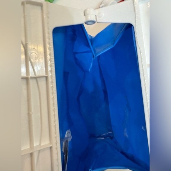 Vintage 101 Dalmatians Vet Bag w/accessories READ - Picture 4 of 9